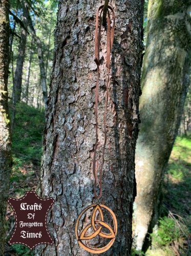 Triquetra Symbol Halskette