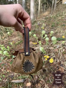 Beuetltäschchen mit Blatt Design