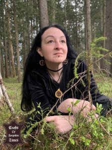 Magisches Sonnen Rad/Kreuz Halsband