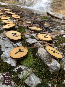 Halsband mit Lieblings Rune eingebrannt