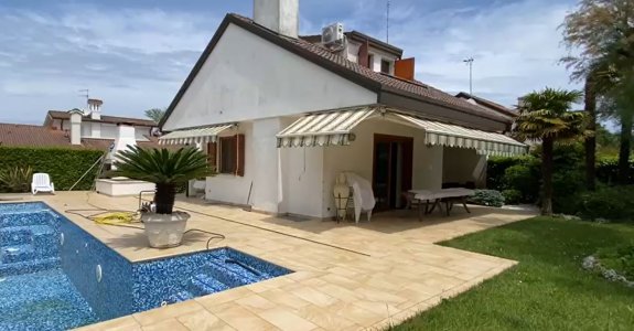 Albarella - Doppelhaushälfte mit Einliegerwohnung und Pool