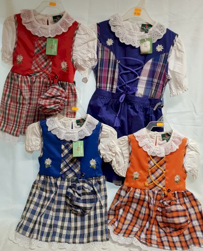 Kinder-Dirndl in verschiedenen Größen und Farben 